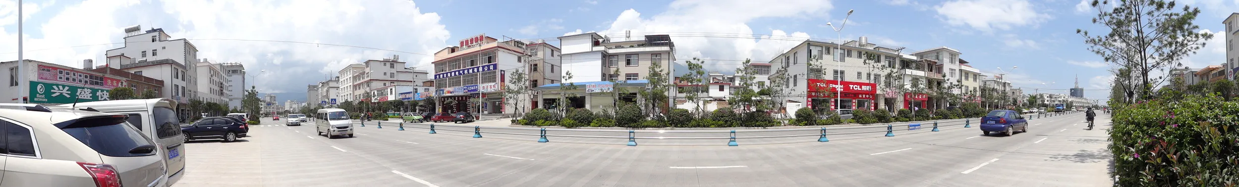 洱海を超えた所の街並 パノラマ撮影