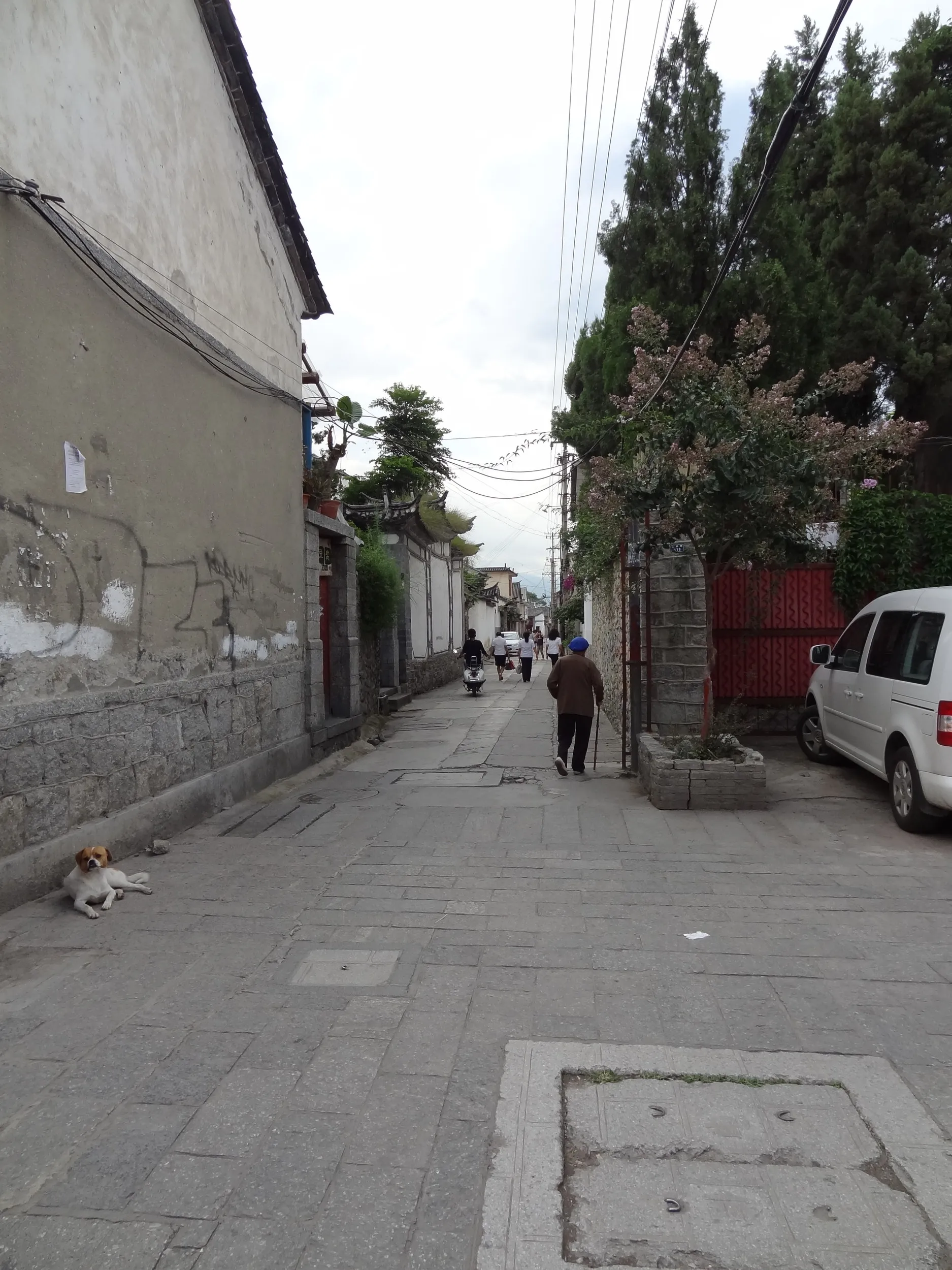 大理古城の玉洱路の路地裏の風景