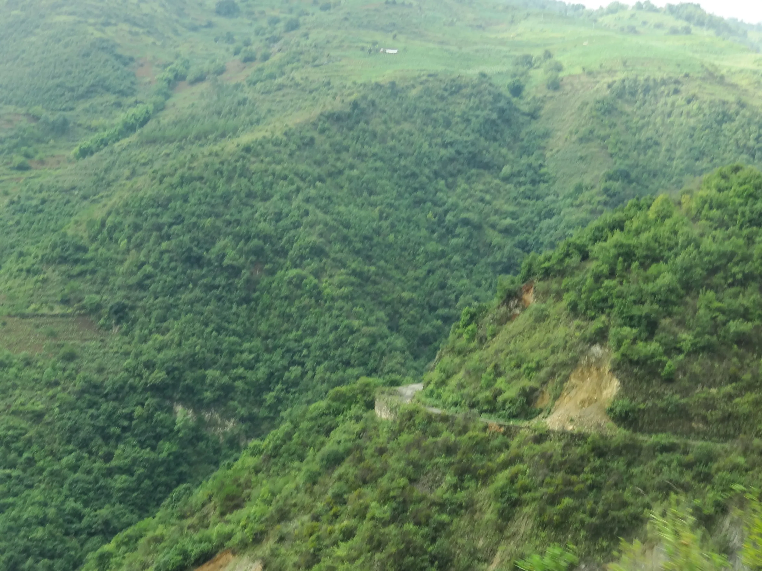 大理〜瑞麗へ高速バスで移動編