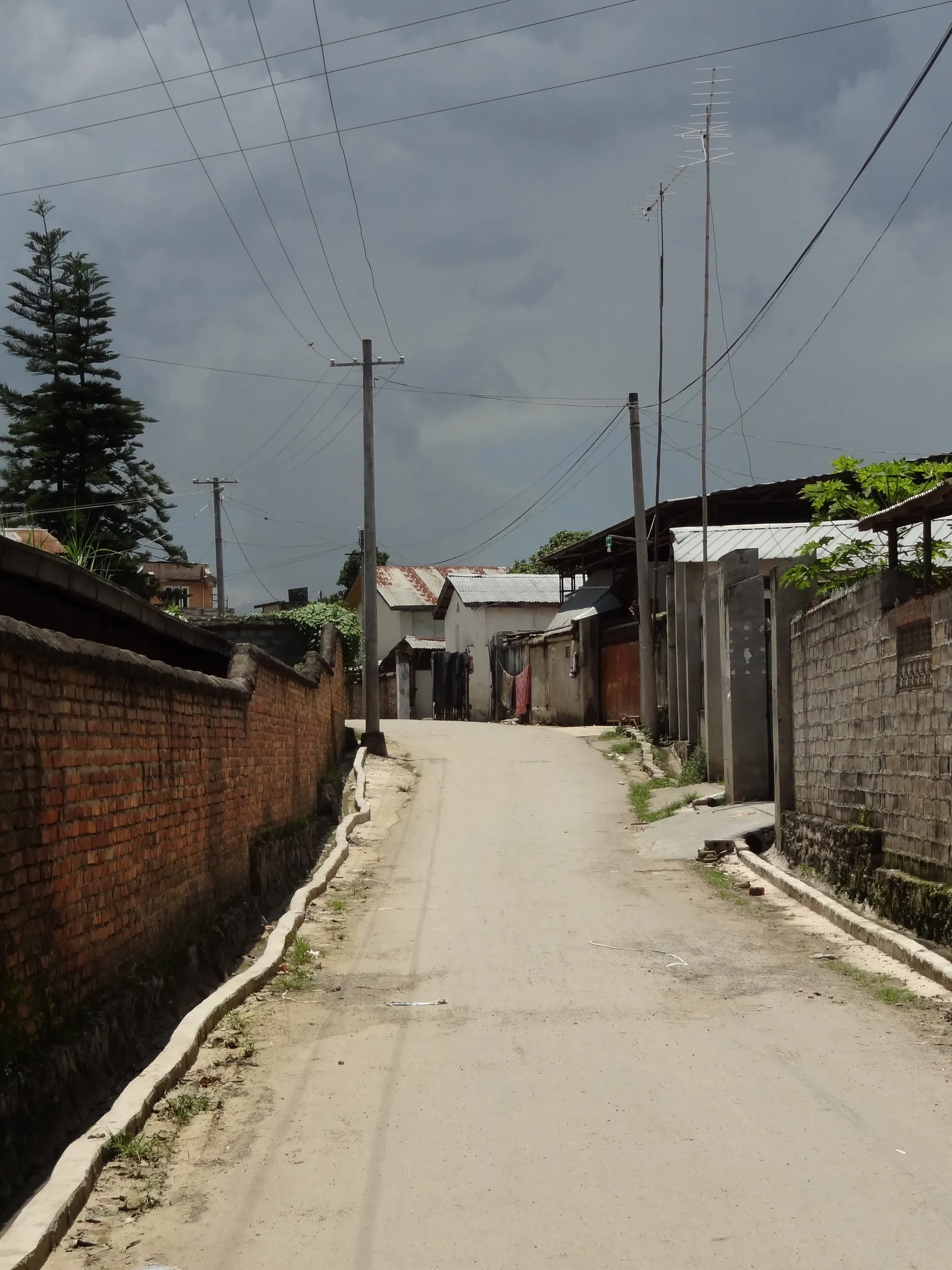 国道36号線から伸びる横丁