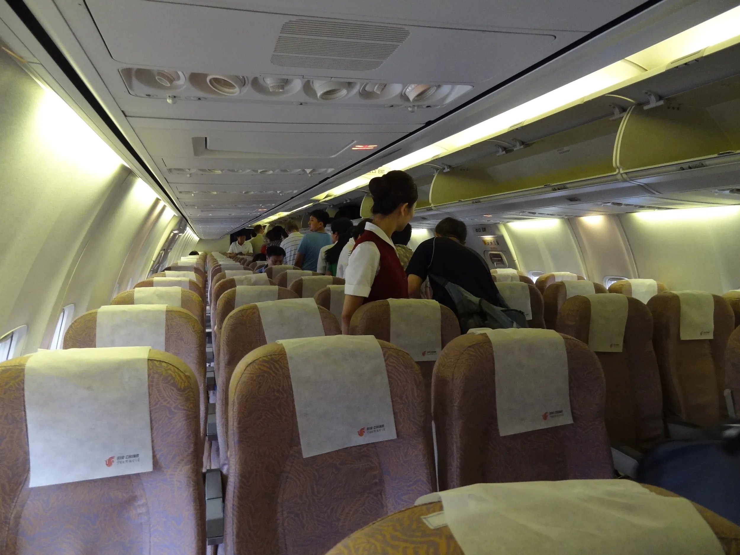 エコノミークラスの機内