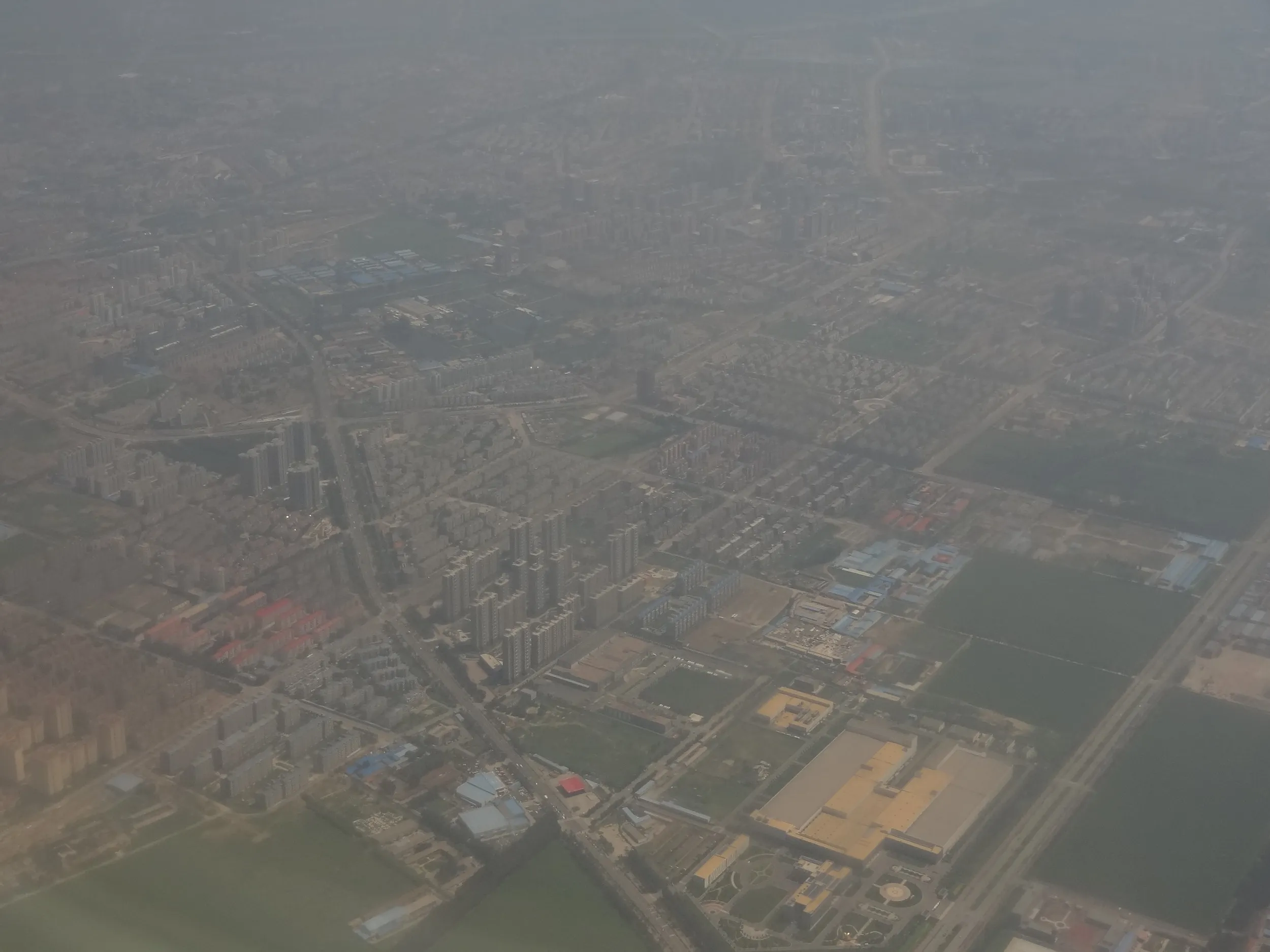 北京上空に到着