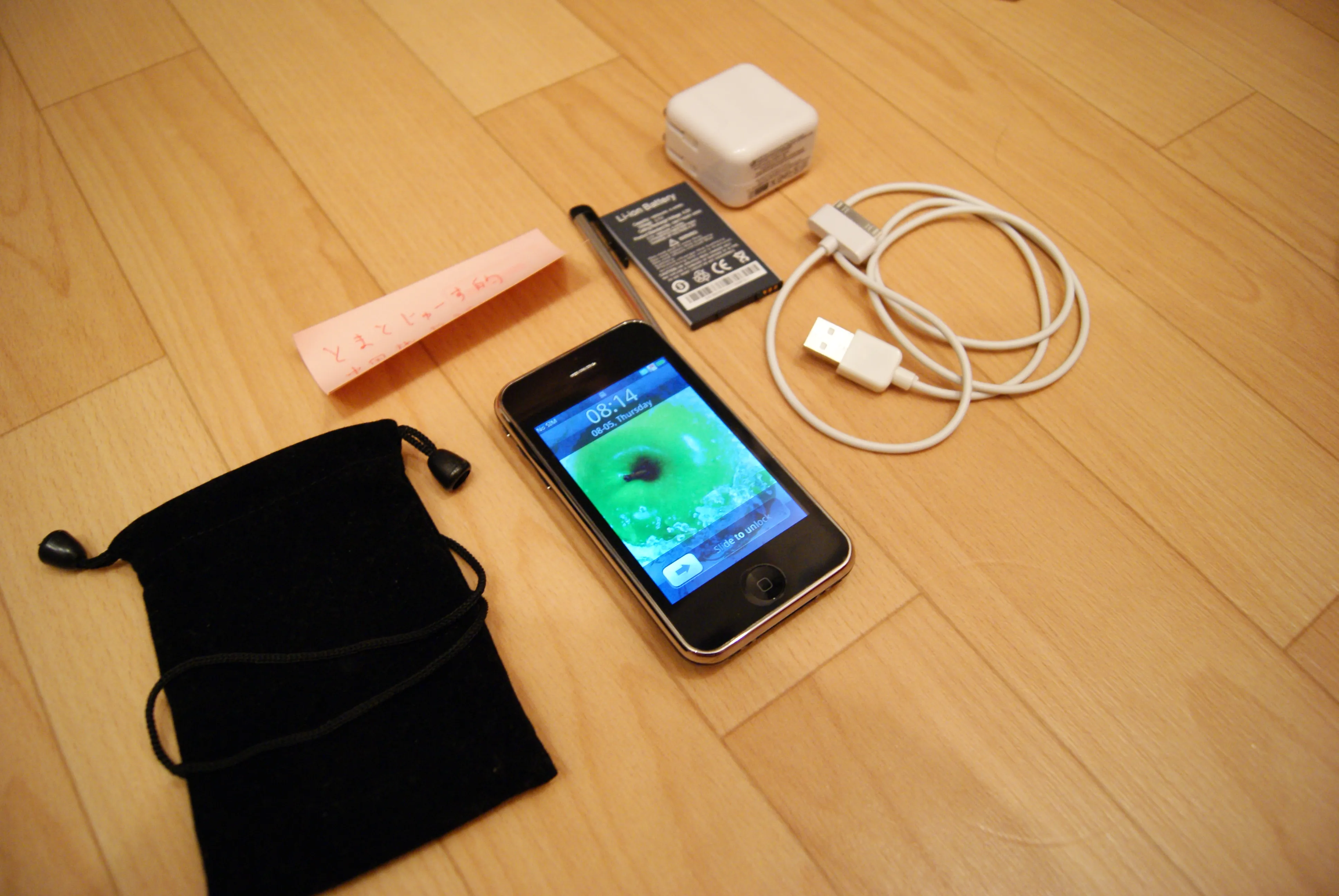 パチモノiPhoneの付属品一式